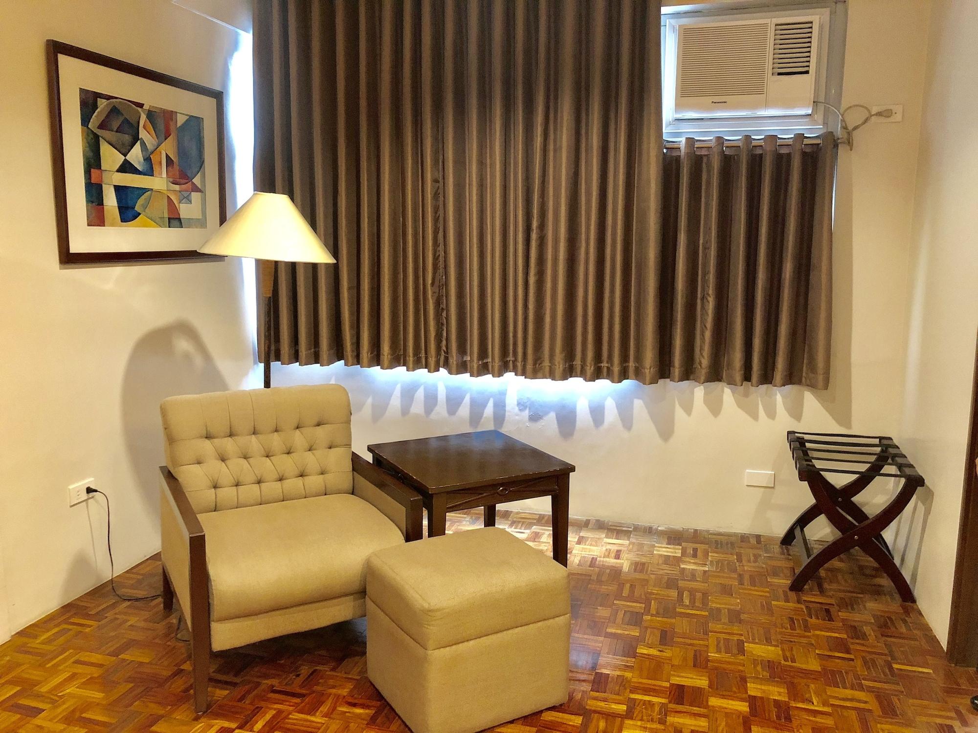 Tropicana Suites Manila Exterior foto