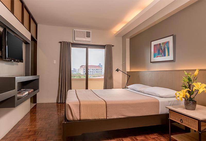 Tropicana Suites Manila Exterior foto
